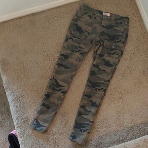 Women's Camouflage Cargo Jeans